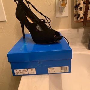 Delicious high heels size 10